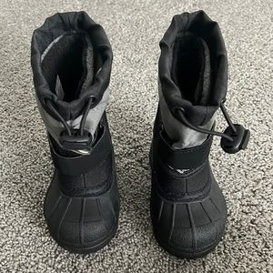 Columbia toddler snow boots